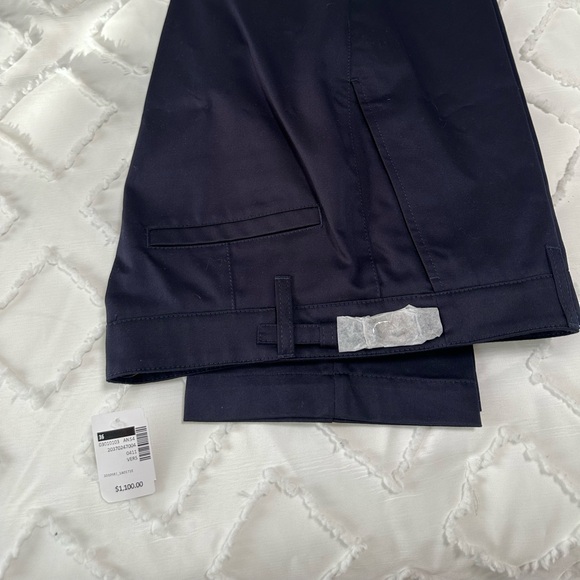 Versace Cotton Gabardine Pants
Size: IT 52 (36)
Colour: Navy Blue - Picture 8 of 8